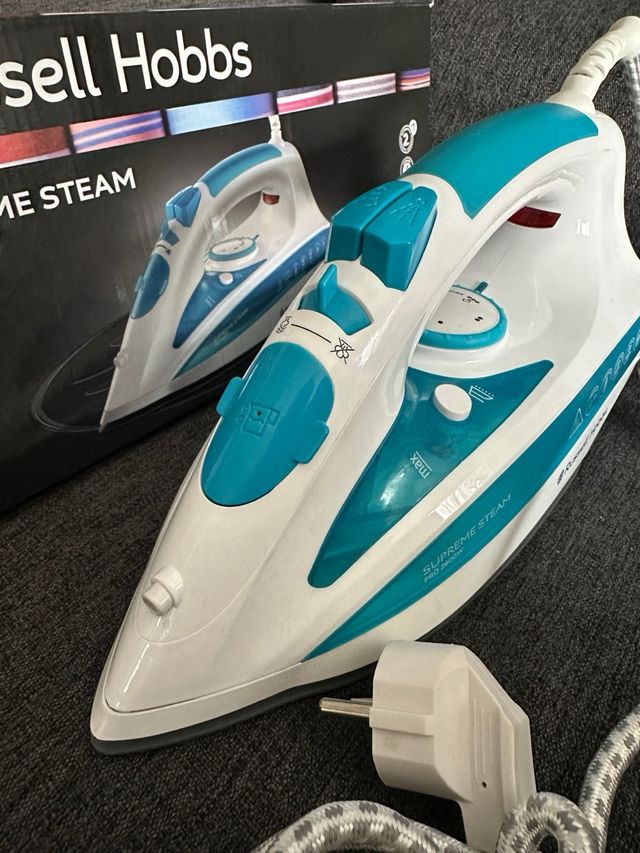 Ferro da stiro Russell Hobbs Supreme Steam PRO 2600W