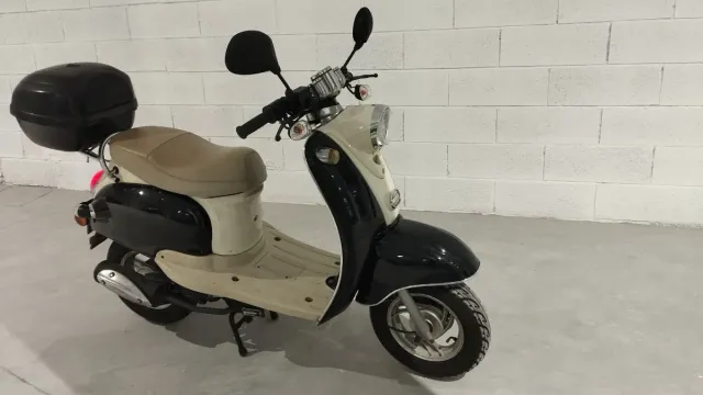 CICLOMOTOR YIYING YY50CC, AÑO 2009, 1000KM!