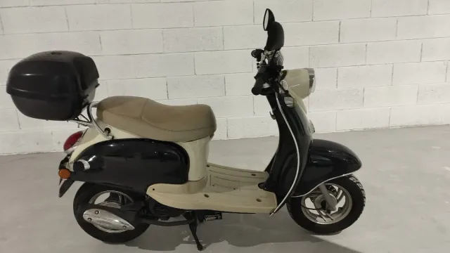 CICLOMOTOR YIYING YY50CC, AÑO 2009, 1000KM!