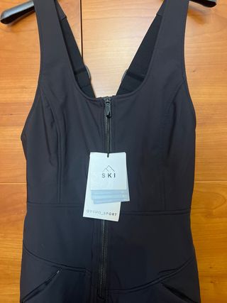 Mono de ski o esquí negro