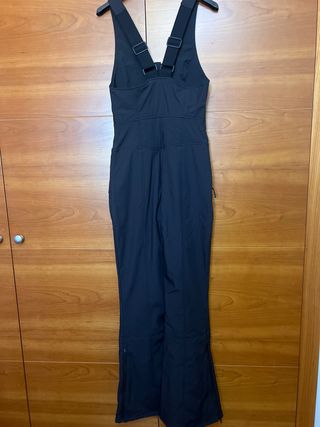 Mono de ski o esquí negro