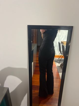 Mono de ski o esquí negro