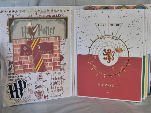Álbum Scrapbook Harry Potter 4 Casas G,S,H,R.
