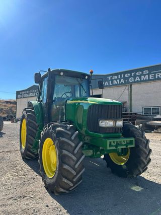 Tractor John Deere 6820