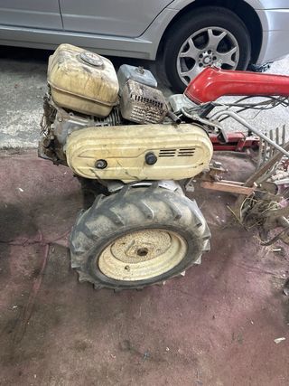 Motocultor Honda Gasolina con Aperos