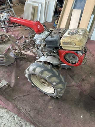Motocultor Honda Gasolina con Aperos