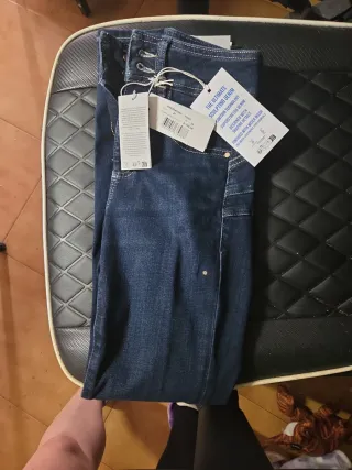 Pantalones Guess Tejanos Talla 24 Precio negociabl