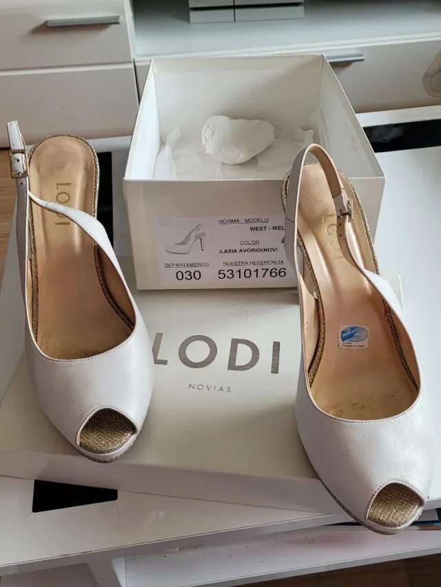 Zapatos de novia LODI WEST-WEL blancos y dorados