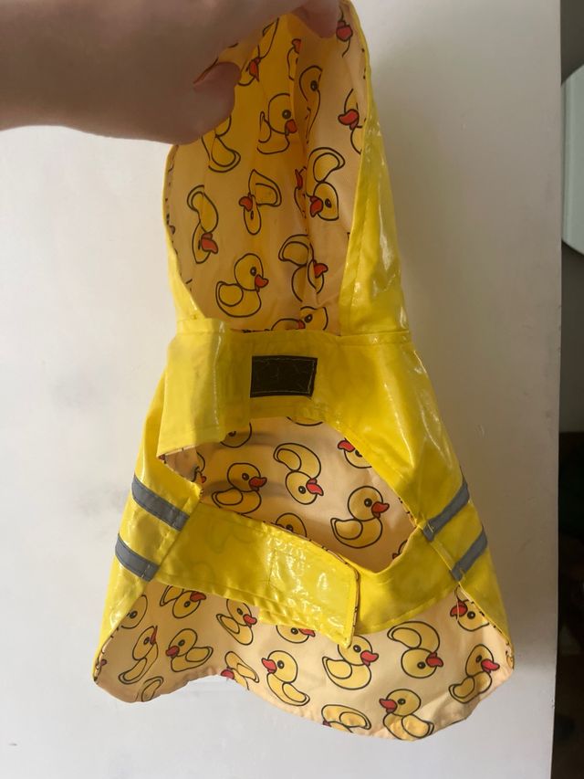 Chubasquero canino amarillo