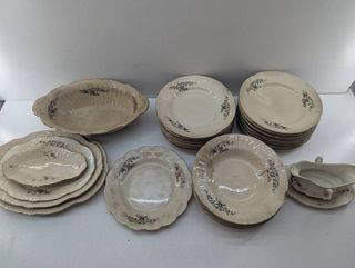 VAJILLA DE LOZA ANTIGUA