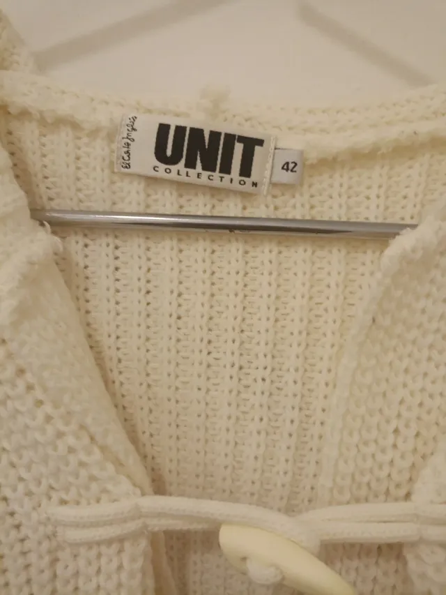 Chaqueta de punto con capucha