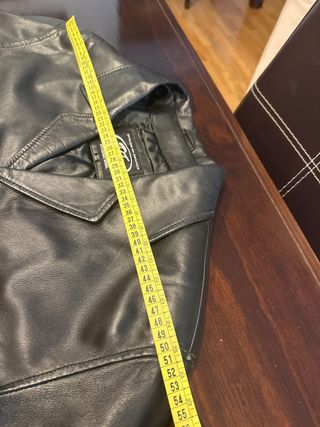 Chaqueta de cuero negra