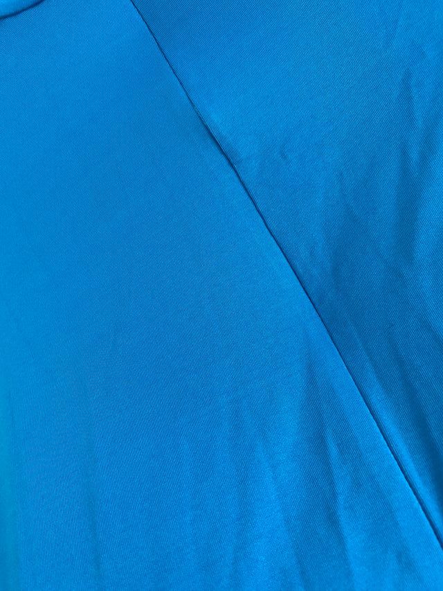 Vestido azul fruncido ajustado