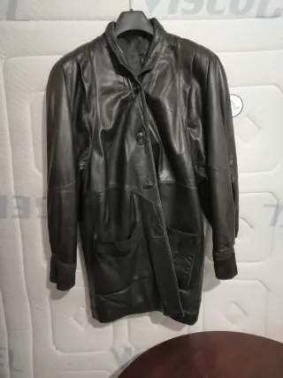 Chaqueta de cuero negra