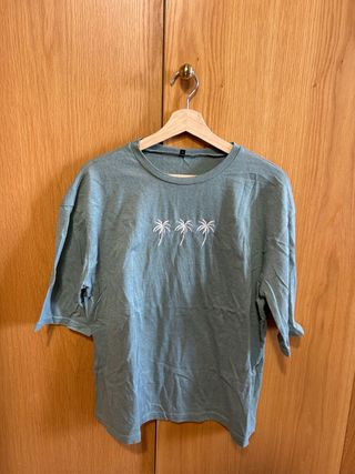 Camiseta verde bordada palmeras Talla L
