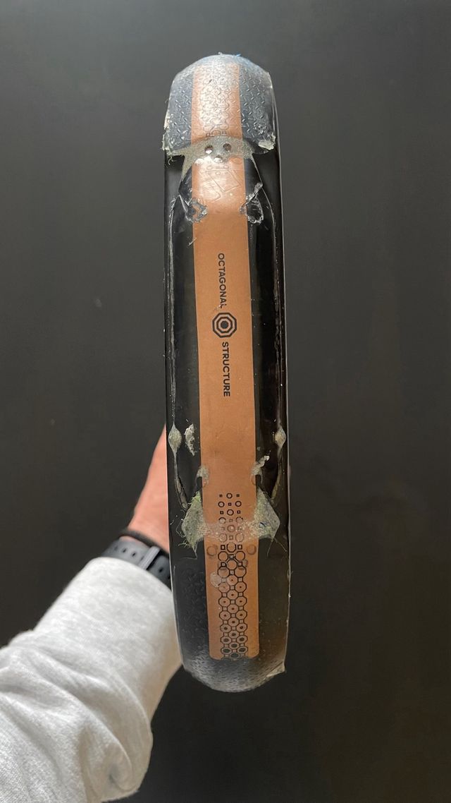 Pala Adidas Metalbone Carbon 2023