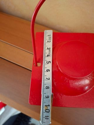 Lanterna natalizia rossa con albero di Natale