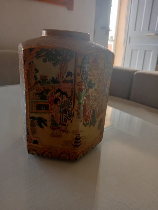 Jarrón porcelana china figuras