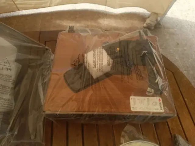 BY ONE Tocadiscos HiFi Bluetooth portátil