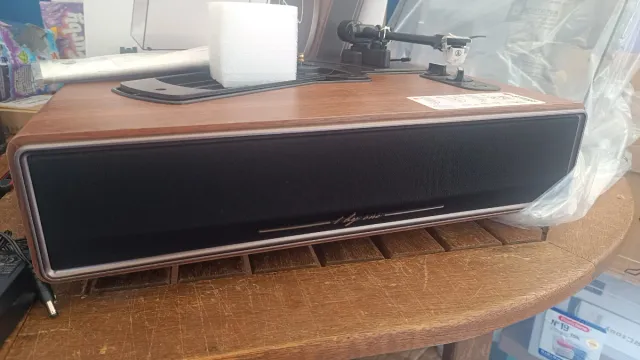 BY ONE Tocadiscos HiFi Bluetooth portátil