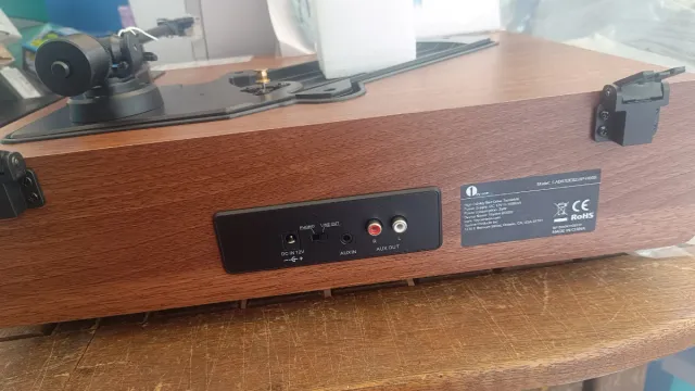 BY ONE Tocadiscos HiFi Bluetooth portátil