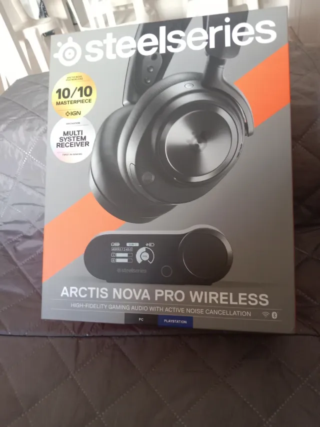 SteelSeries Arctis Nova Pro Wireless Auriculares