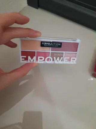 Set Revolution Ombretti e Rossetto