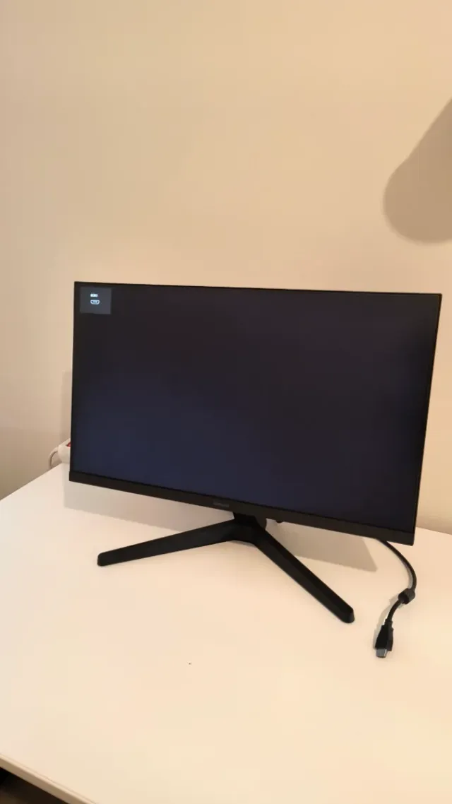 Pantalla Samsung 24 Essential Monitor S3