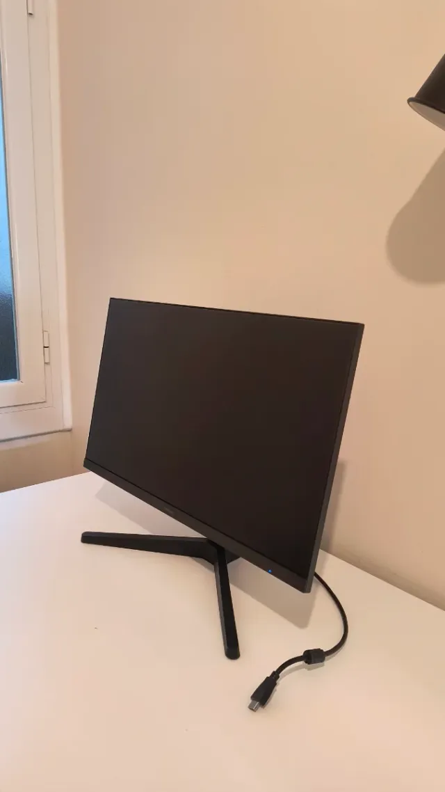 Pantalla Samsung 24 Essential Monitor S3