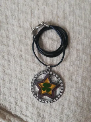 Colgante Estrella Trébol Plata y Amarillo