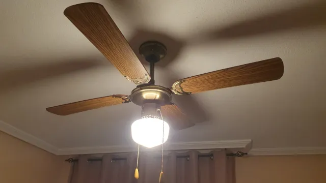 Ventilador de techo con plafón