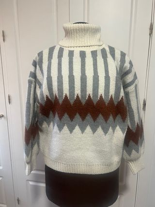 Jersey cuello vuelto estampado