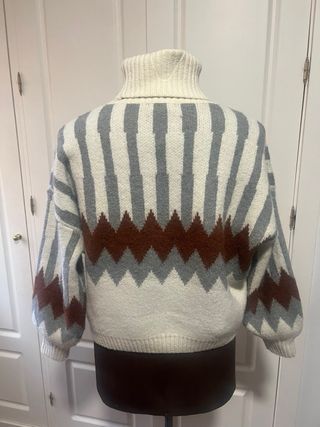 Jersey cuello vuelto estampado