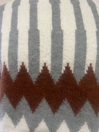 Jersey cuello vuelto estampado