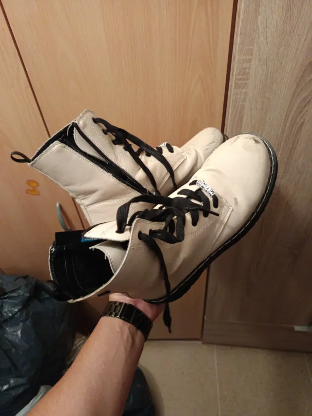 Botas Mustang niña beige talla 39