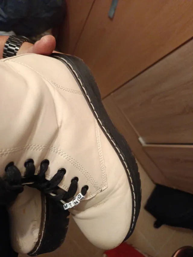 Botas Mustang niña beige talla 39