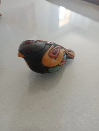 Set di 7 scatoline e tazze in ceramica decorate