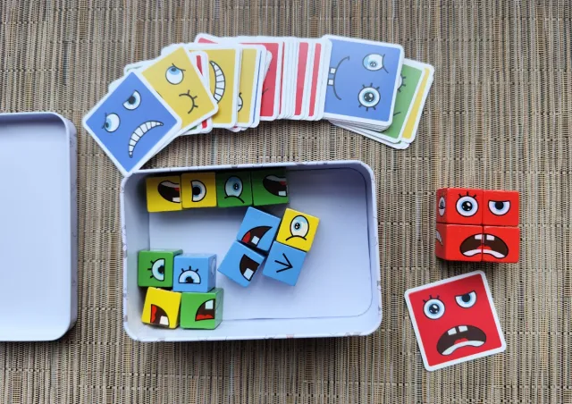 Juego de Puzzles de Emociones