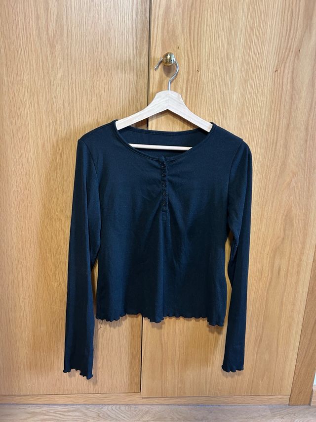 Camiseta negra canalé manga larga