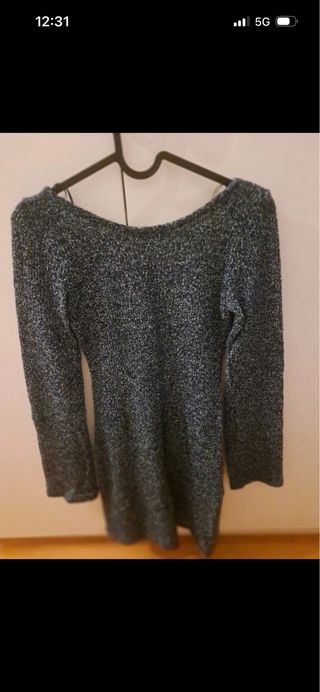 Vestido azul con escote en espalda