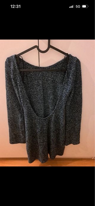 Vestido azul con escote en espalda