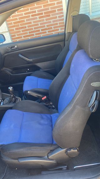 Volkswagen Golf 2004