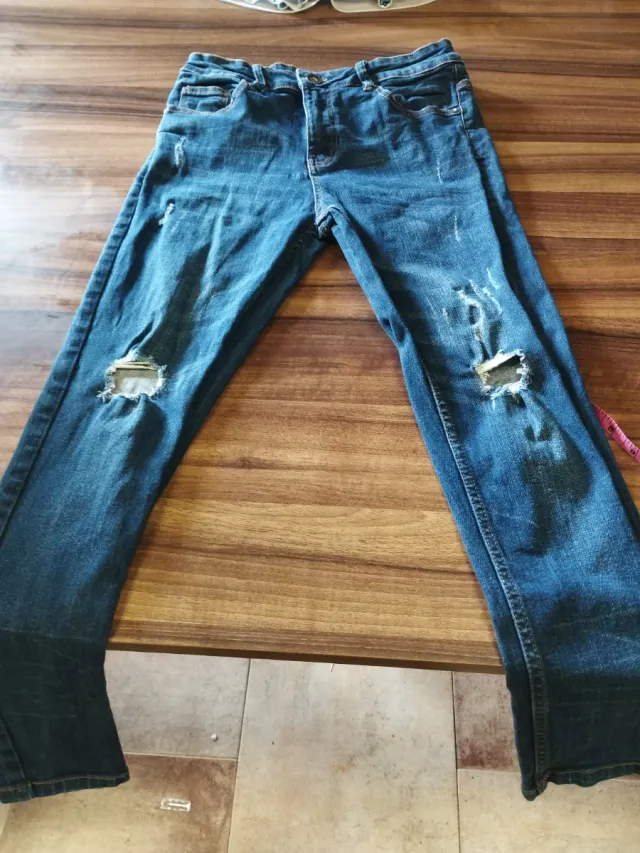 Vaqueros hombre desgastados