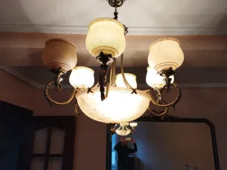 Lámpara de techo antigua de cristal y metal