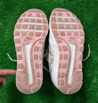 Zapatillas Nike MD Valiant Junior Blancas Rosas