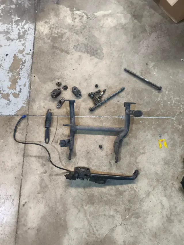 Caballete Central Yamaha Fazer FZS 600