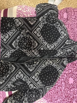 Chaqueta con estampado bandana