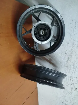 Llanta Xmax 2017-2022