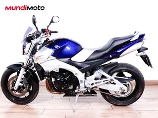 SUZUKI GSR 600