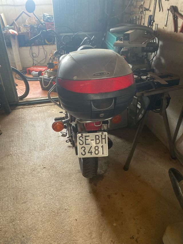 Yamaha 250 Especial Moto